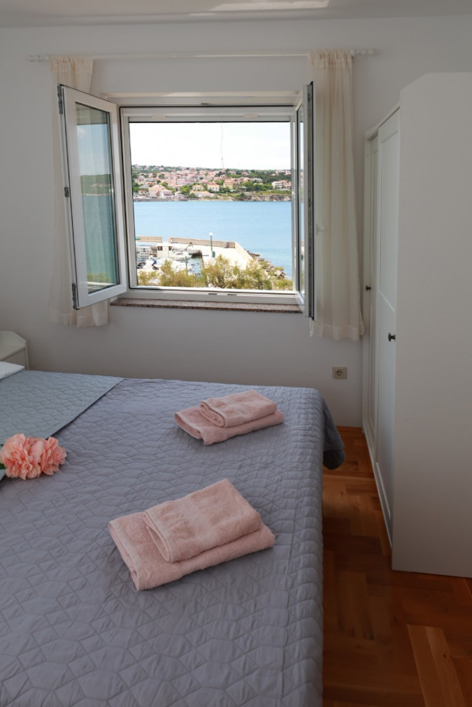 Apartment 4, Apartments Villa Tiha on the beach, Šilo, Krk Island, Croatia Šilo