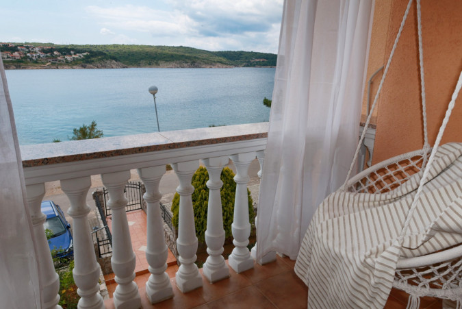 Apartment 4, Apartments Villa Tiha on the beach, Šilo, Krk Island, Croatia Šilo