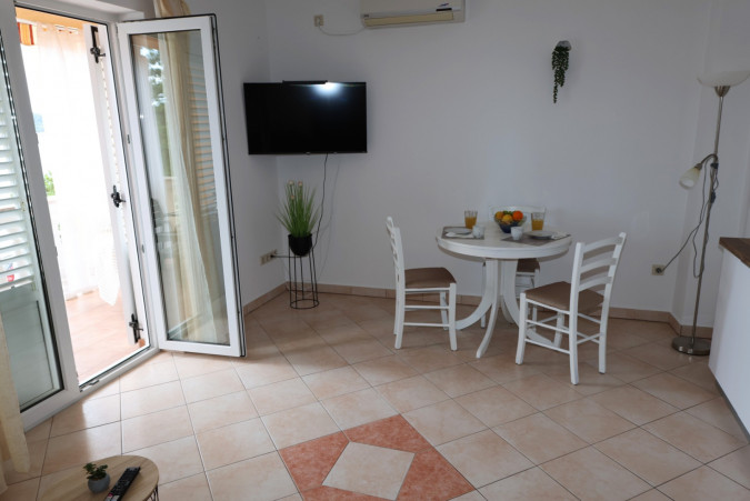 Apartment 4, Apartments Villa Tiha on the beach, Šilo, Krk Island, Croatia Šilo